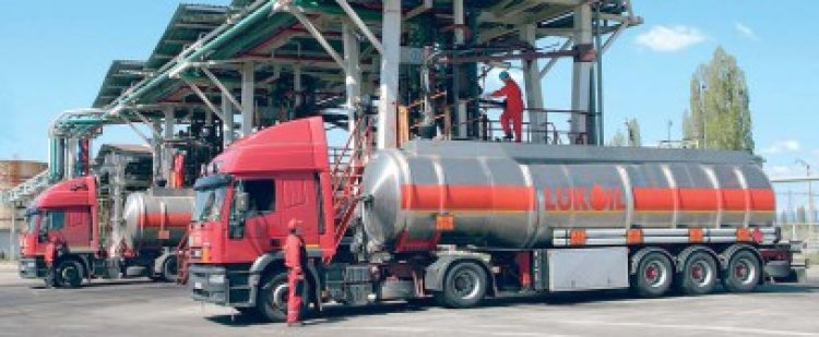 Rafinăria Petrotel-Lukoil va fi oprită până în aprilie